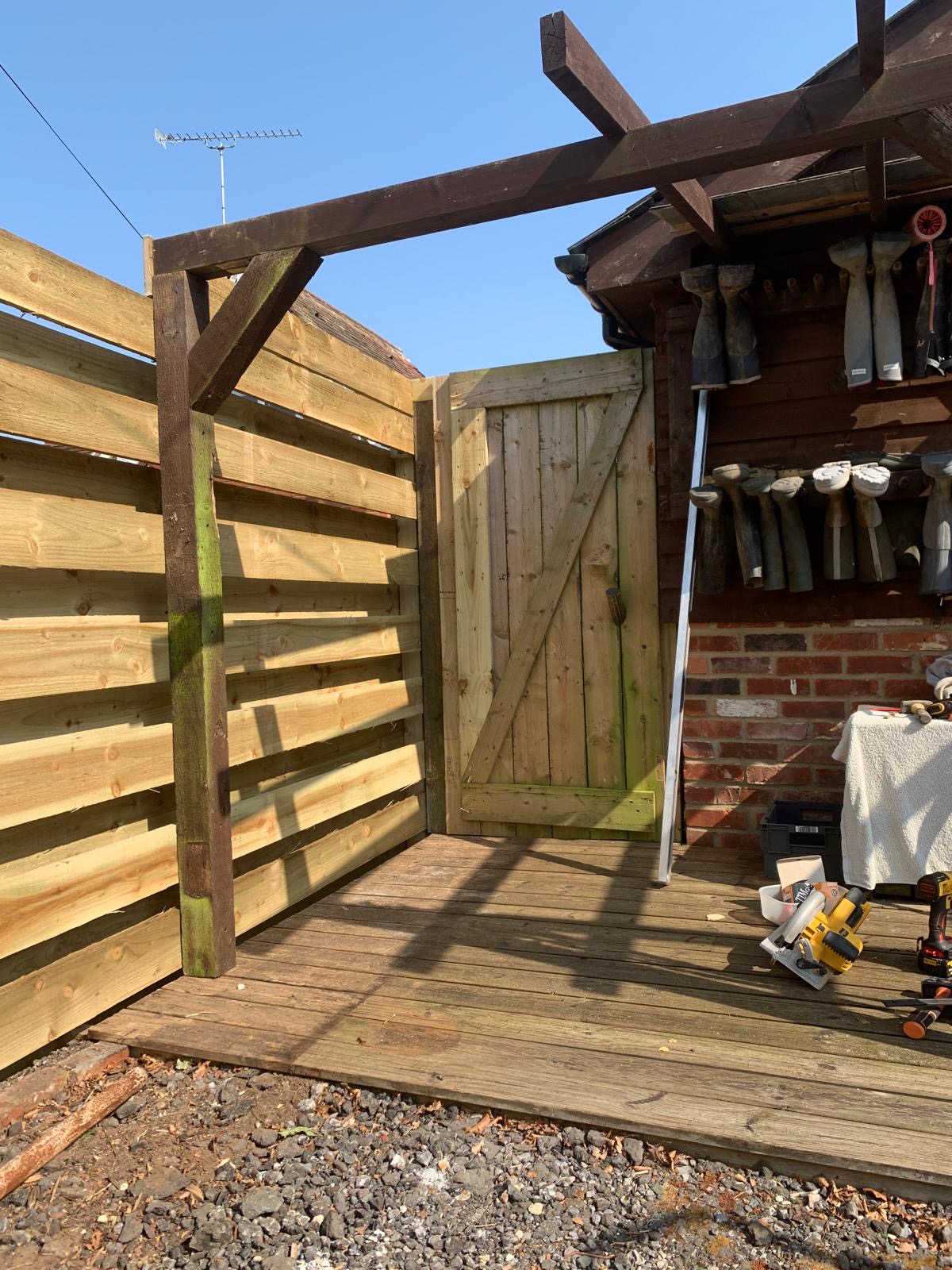 Custom Fence, Gate & Deck